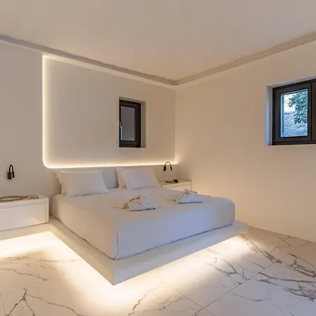 Numi Aparthotel *