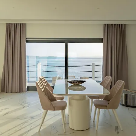 Tagoo Hills Residences 4*