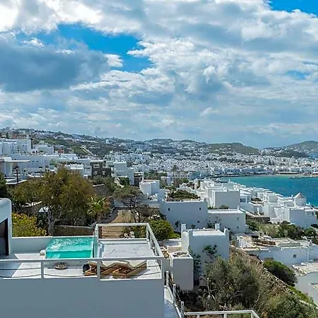 Apartahotel Tagoo Hills Residences 4*
