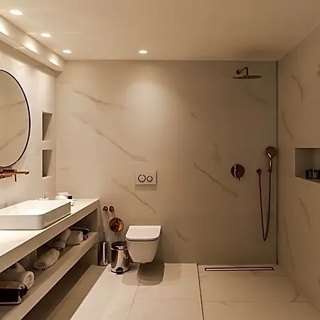 Tagoo Hills Residences Apartahotel 4*