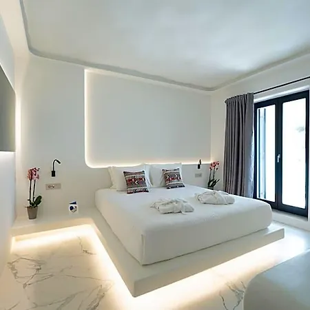 Tagoo Hills Residences Apartahotel 4*