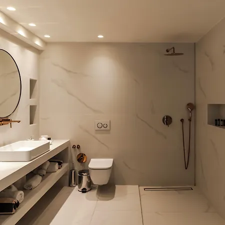 Tagoo Hills Residences Apartahotel 4*